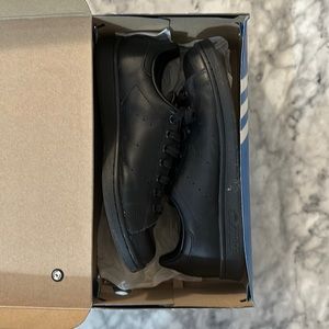 Stan smith all black men’s size 10